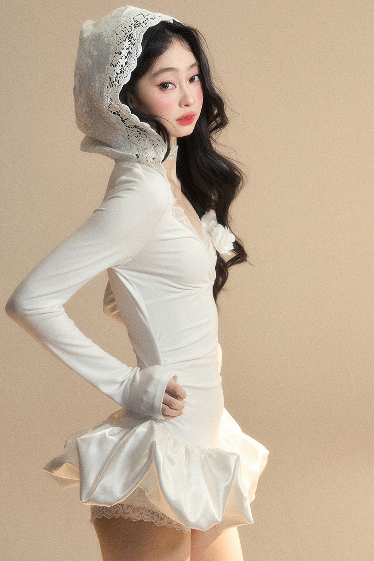 Ballon-Kurzes Spitzenkleid mit Kapuze und Ballettkern