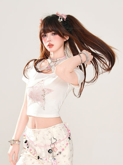 Glamorous Neck – Kurzes weißes Neckholder-T-Shirt aus Spitze mit Sternenprint