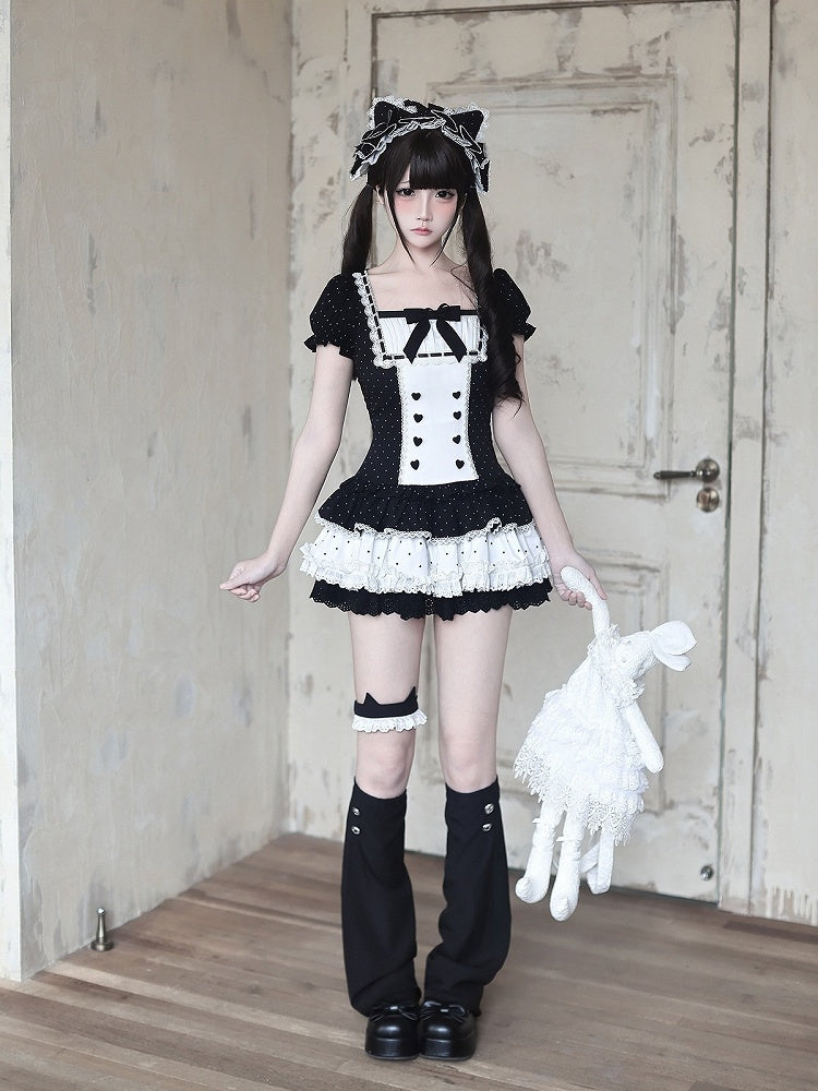 Retro Jirai Kei Black and White Polka Dot Square Neck Puff Sleeve Dress with Lace and Ruffles - Ekomi