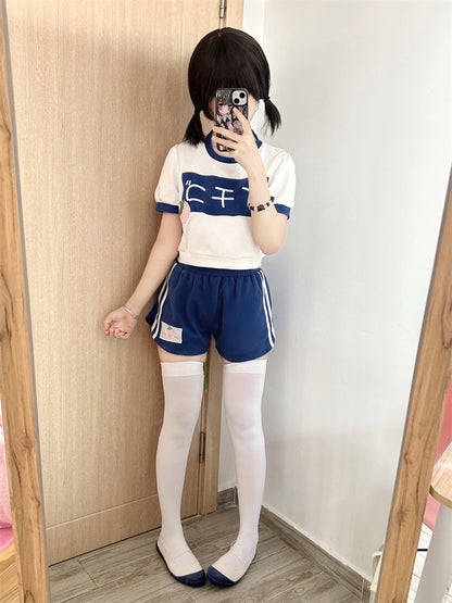 ネイビーブルーのゴムウエスト太もも丈ショートパンツ