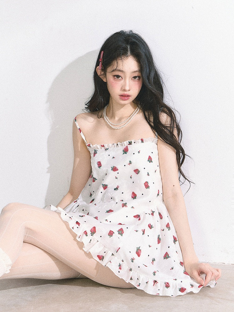 Print Mini Neck Sweet Strawberry Cami Kleid Weiß Quadrat
