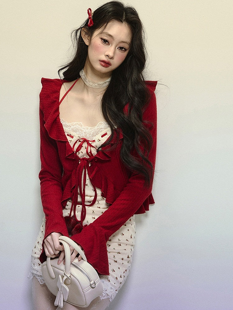 Roter Cardigan mit Glockenärmeln und selbstbindenden Trägern und Rüschenbesatz