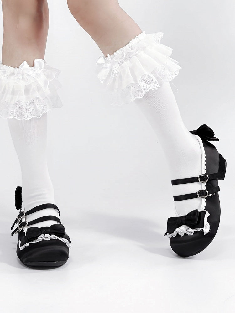 Runde niedrige Absätze mit Lolita-Spitze, schwarze Schuhe mit Rüschen, süß –