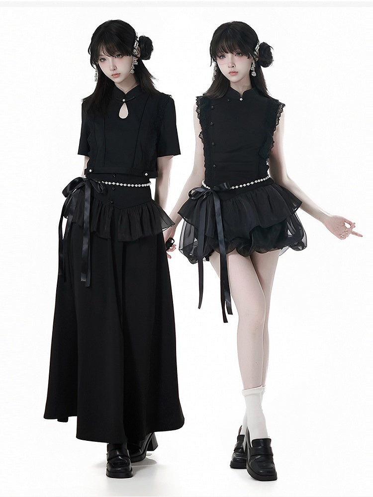半袖トップス、黒のチャイナドレス、襟はビーズディテール