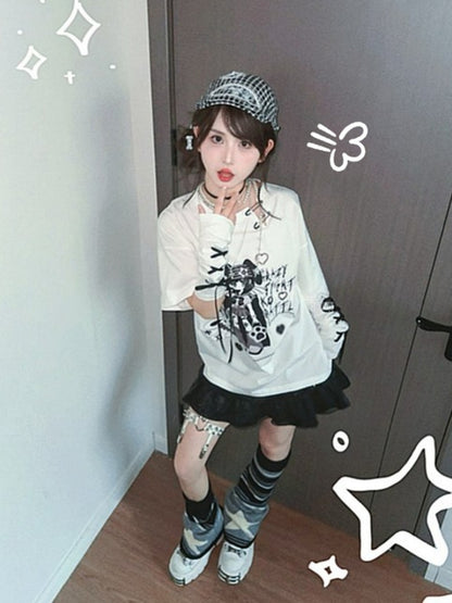 Lace-up with Neckline Detail Punk Girl Print Slit Gloves White Y2K T-Shirt