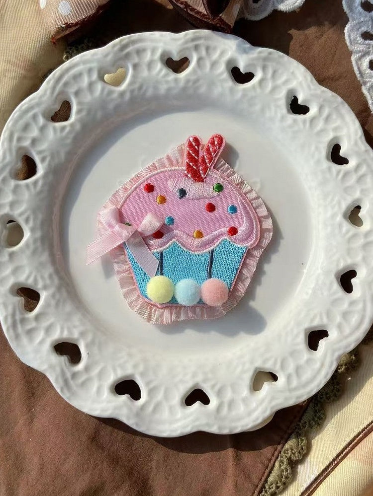 Brooch Sweet Pink/Red Cake Trim Ruffles