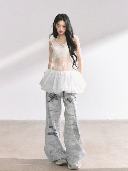 Hellgraue Jeans mit weitem Bein und niedriger Taille und Kettenmuster im Used-Look