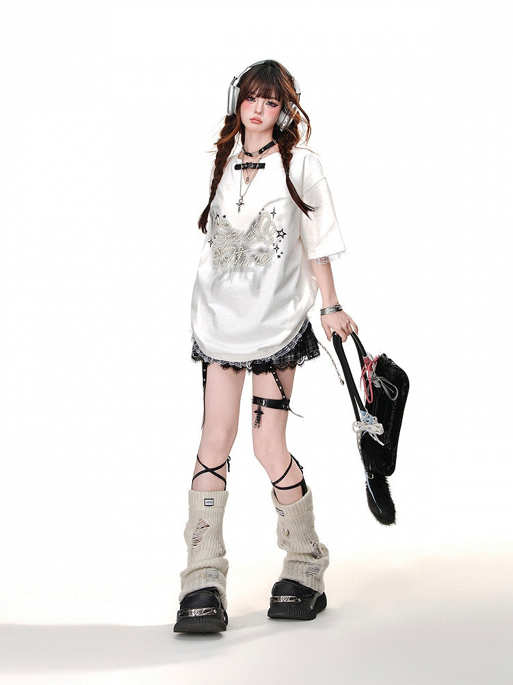 Mintgrünes/schwarzes/weißes T-Shirt mit V-Ausschnitt, Herzschnalle, Perlendetails und Spitzenbesatz