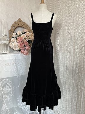 with Classic Accents Elegant Mermaid Black Bead Lolita Dress Button
