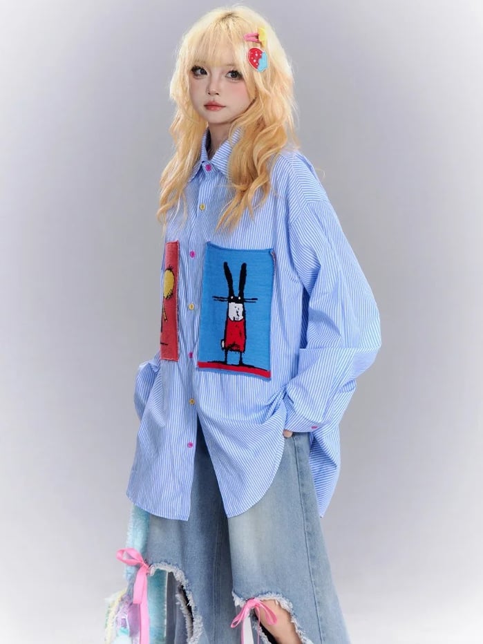 青い漫画動物のアップリケのストライプシャツ