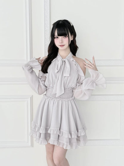 Taillen-Rand Jirai Angel Kleid Style Kei mit Ausschnitt in Grau gesmokter gestufter Schulterrüsche