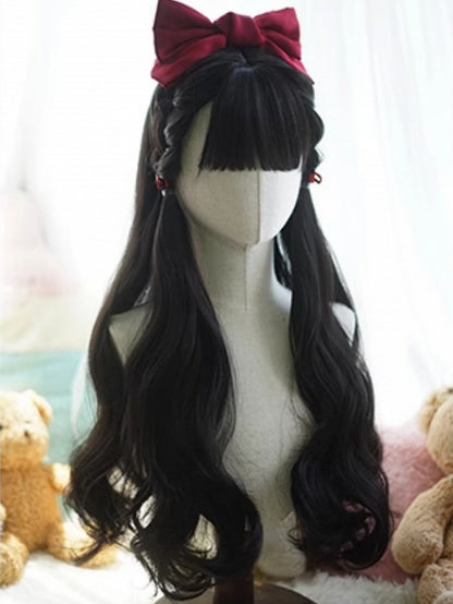 Schwarze lange gewellte Perücke mit vollem Pony