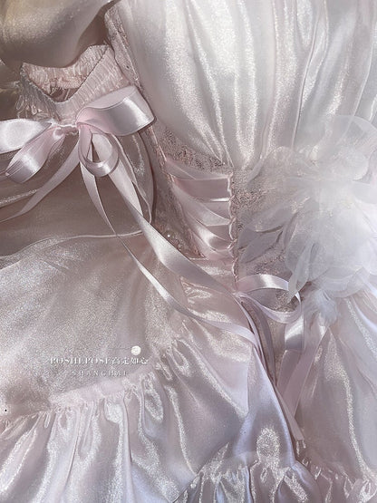 Hellrosa Blumenkleid mit Feenprinzessin-Taille und Puffärmeln