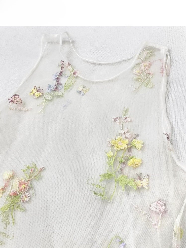 花柄ドレス ホワイト アシンメトリー イエロー ベージュ ホリデーセット - 透け感のある刺繍 + スカート裾