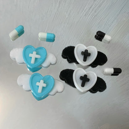Yami Kawaii Heart Wing Cross Hairclips