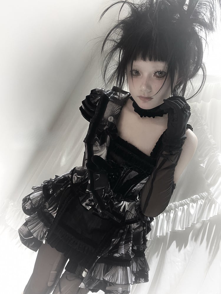 Ruffles and Black Lolita with Boned Short Pearl Shell Gothic Print Dress Corset