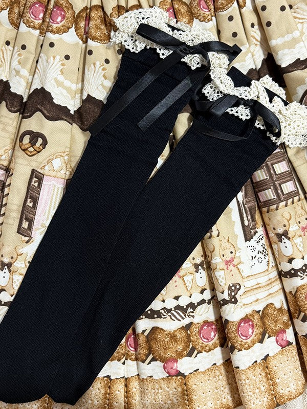 Lolita-Socken mit Rüschen und Bündchendetails aus Spitze in Braun/Schwarz/Weiß mit Schleife