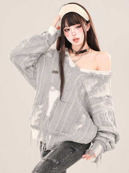 ブラック/グレー ダメージ加工 ホールズ フェイクツーピース Vネック ルーズセーター