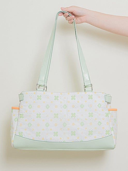 Detachable And Card Green White Ita with Accents Holder Large Strap Clover-Themed Bag Capacity Tote
