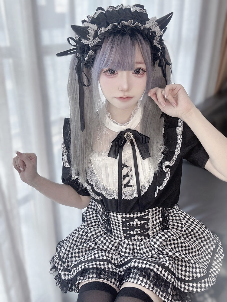 / Spitzenbesatz mit Perlendetails Weiße karierte Bluse Jirai Kei Illusionsausschnitt Schwarz