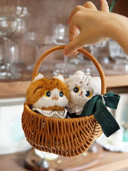 4つのオプションかわいい猫の形をしたぬいぐるみ