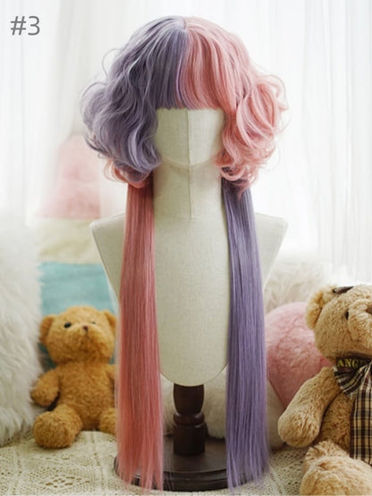 Geteilte, hüftlange, lockige Perücke mit vollem Pony