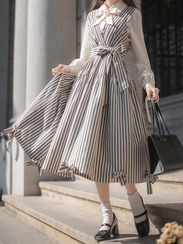 Saum Preppy Elegant in mit Gürtel Bowknot Weiß Schwarz Taille Details Kleid an und Streifen