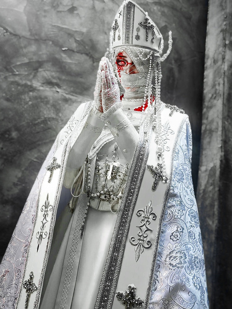 Stickerei Silber Kreuz Lolita Verzierte Details Nonne Weiß und Umhang