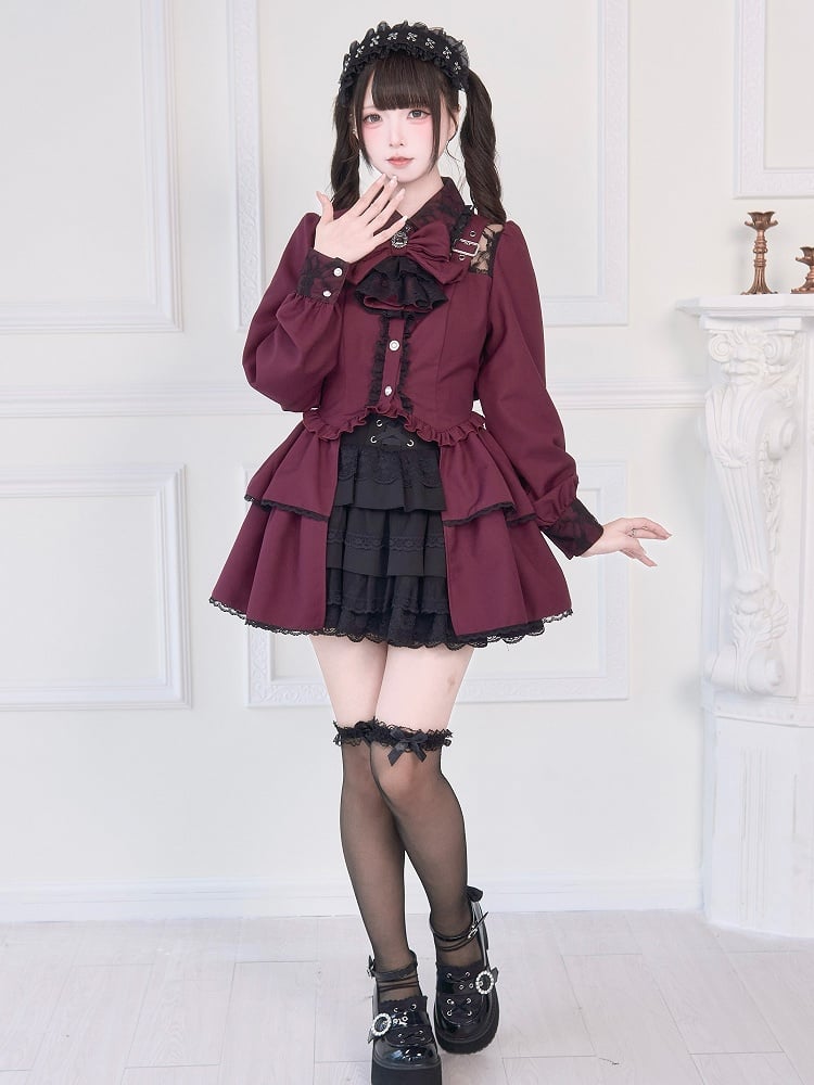 Kei-Bluse mit weinrotem Jirai-Illusionsausschnitt