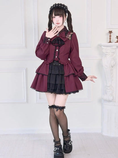 Kei-Bluse mit weinrotem Jirai-Illusionsausschnitt