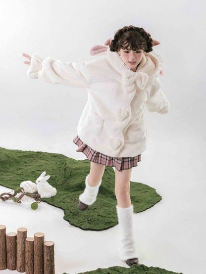 白いキュートなラムの耳付きフード付き冬用着心地の良いプラッシュコート