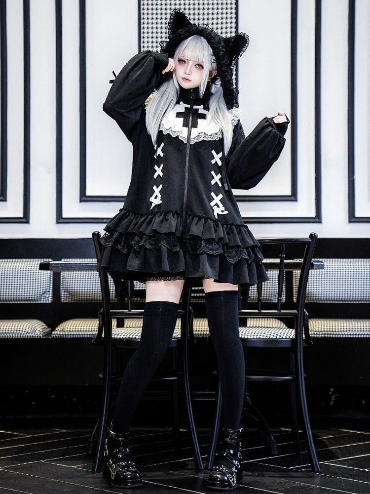 Lagenhals Jirai Cross High Black Jersey Stickerei Saum Kei-inspiriertes Kleid Rüschen