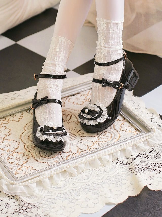 Toe Lace Trim Bow Heart Buckles Shoes at Lolita Black Top Round