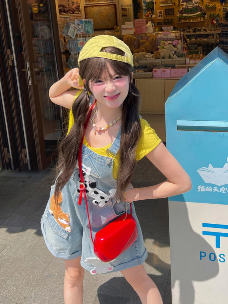 Blauer Jeans-Overall mit hoher Taille und Welpen-Applikationen mit abnehmbarem Kätzchen