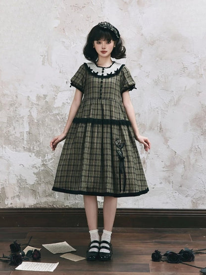 Klassische Stickerei Grün mit Ärmeln und Rose Eleganter Besatz Kurzes kariertes Lolita Schwarzes Kleid