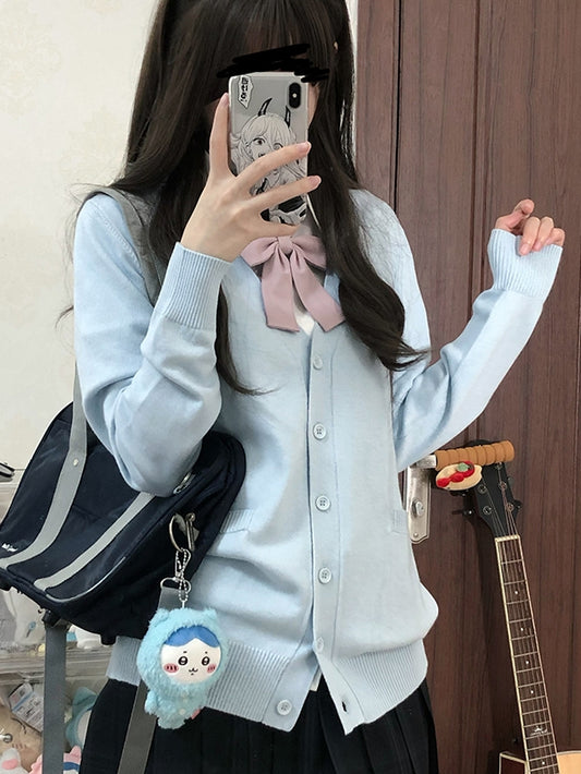 Blaue Strickjacke mit V-Ausschnitt