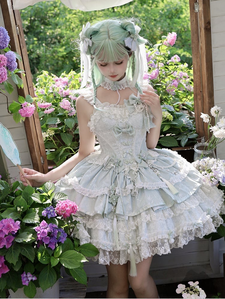 Grünes Lolita-Korsettkleid mit Schleifenakzenten, Ketten und Blumenperlen