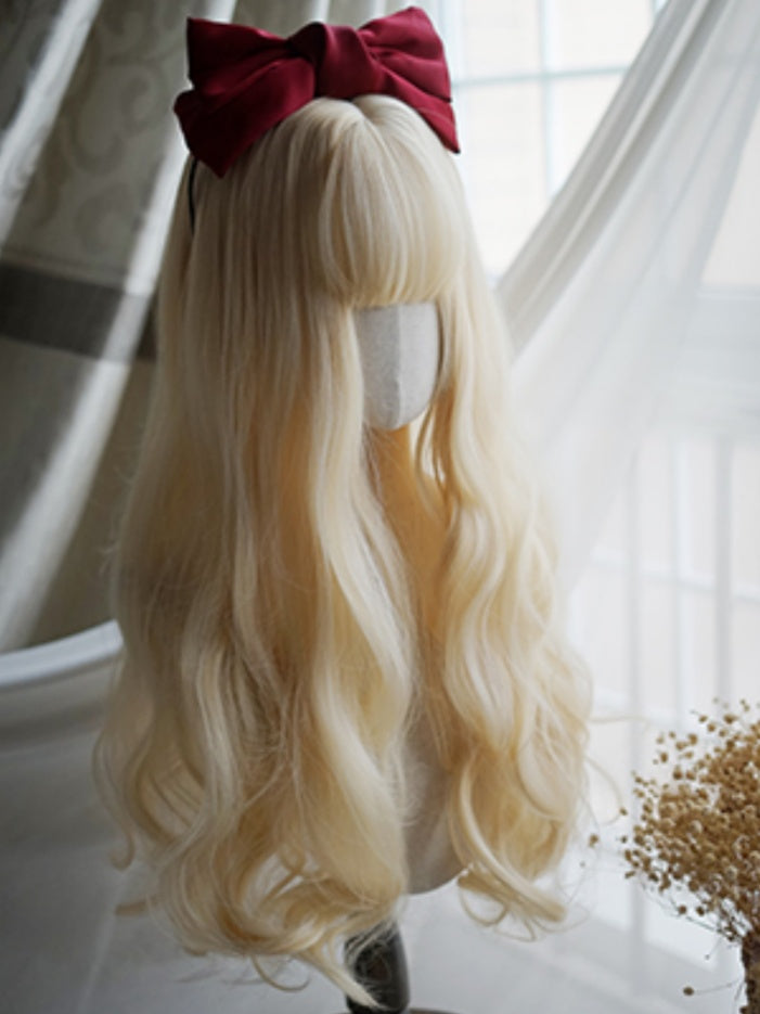 Hellblonde lange gewellte Perücke mit vollem Pony