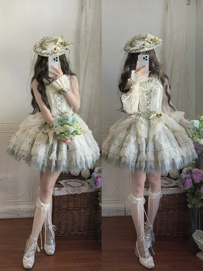 ベージュのセミシースルーレッグオブマトンスリーブブラウス