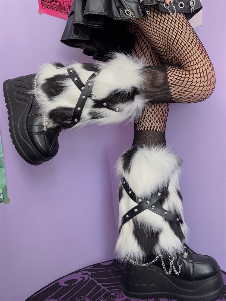 Punk-Stulpen mit zotteligem Riemen und Nietendetail