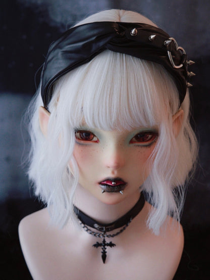 Heart Gothic Criss-cross KC Decorated Black Studs Design