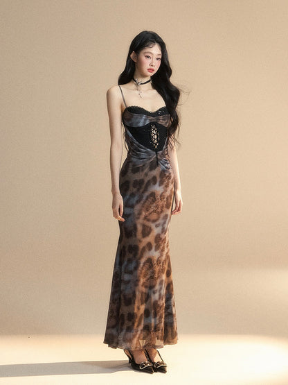 Glamorous Rückendetail Spitze Raffdetails Slip Dress Grau Leopard Cutout Patches