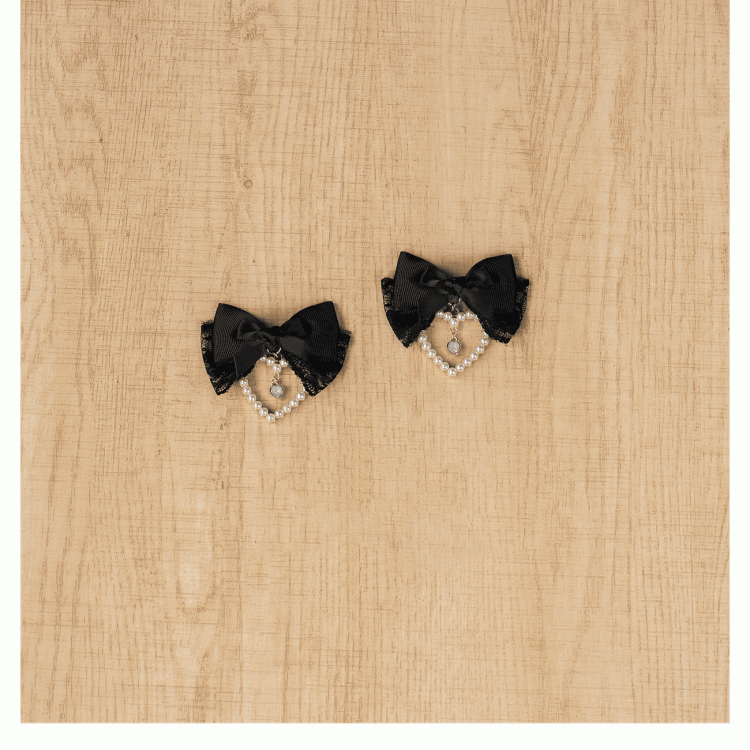 Beaded Bowknot Hairclips with Moon/Heart Jirai Kei Black Charm