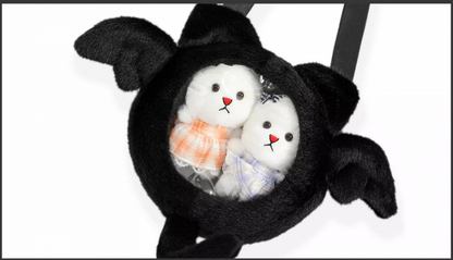 Schwarz/rote Pufferjacke mit Kapuze „Little Devil“ und gratis Ita-Tasche