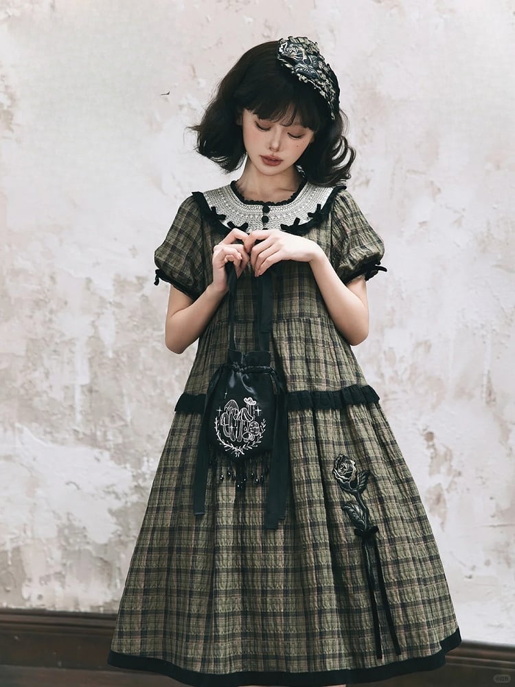 Klassische Stickerei Grün mit Ärmeln und Rose Eleganter Besatz Kurzes kariertes Lolita Schwarzes Kleid