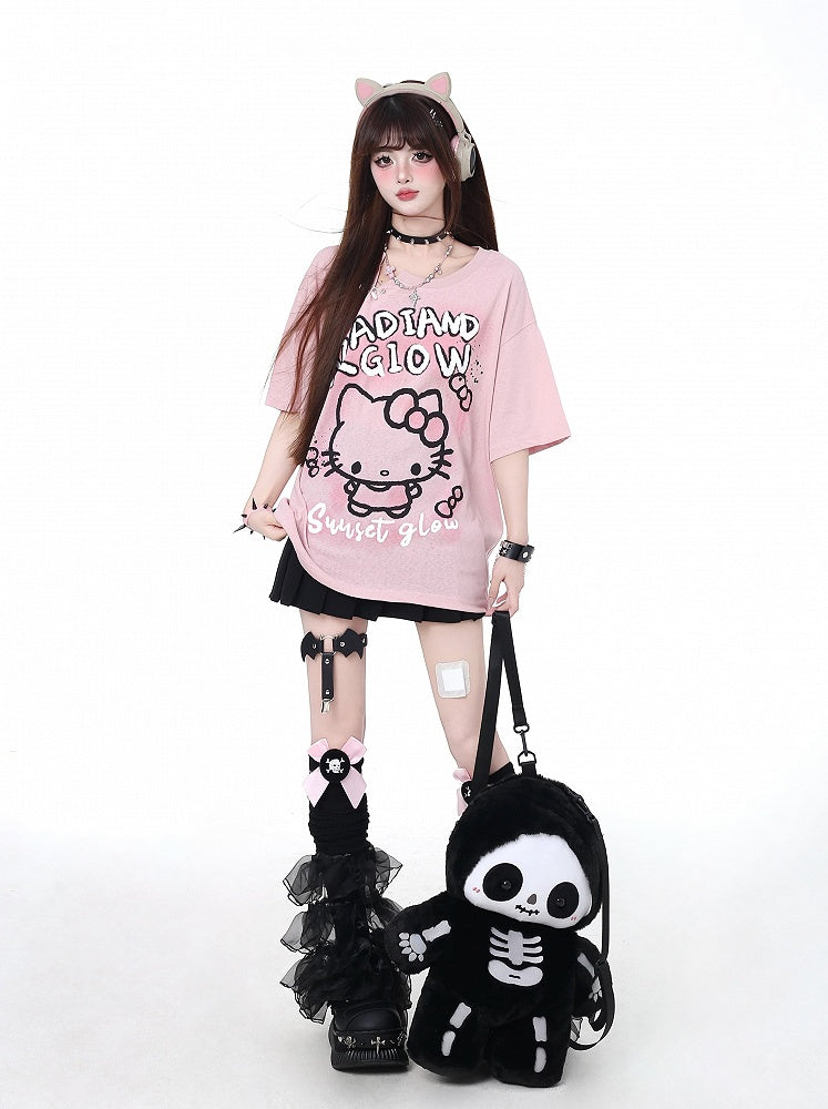 Adorable Kitty Graffiti Pink/White Bittersweet Detail T-Shirt Pin