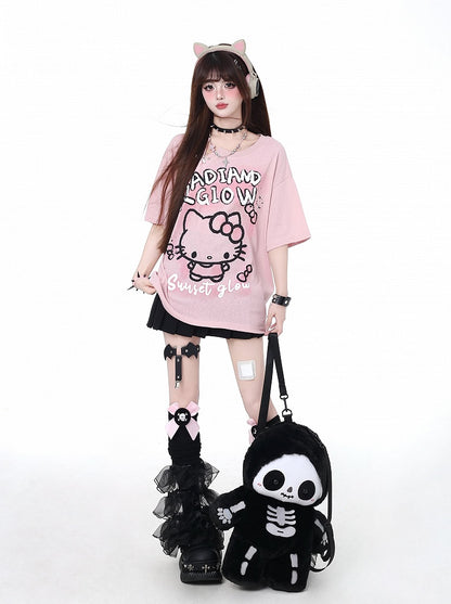 Adorable Kitty Graffiti Pink/White Bittersweet Detail T-Shirt Pin