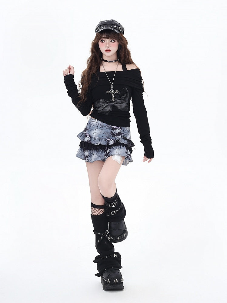 ブラックのオフショルダーネックラインの蝶結びプリントトップス