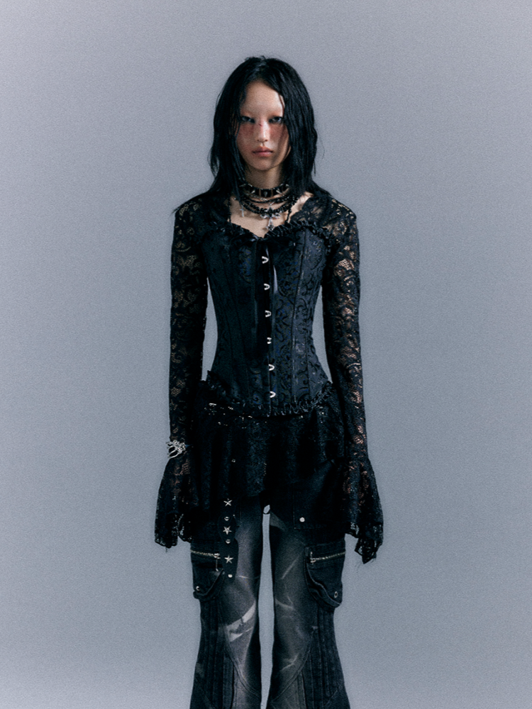 A-Linien-Minikleid mit Glockenärmeln, schwarze, halbtransparente Punk-Spitze