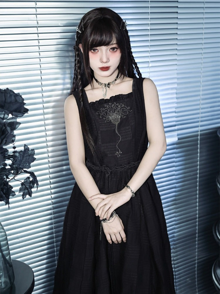 Black Square Neck Sleeveless Dress Sea Lily Embroidery
